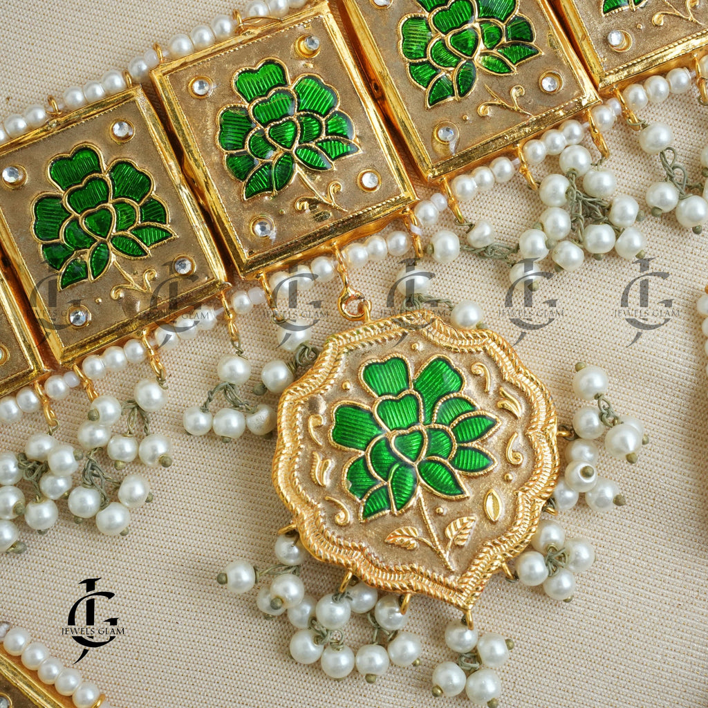 Thappa Kundan Choker Set Green