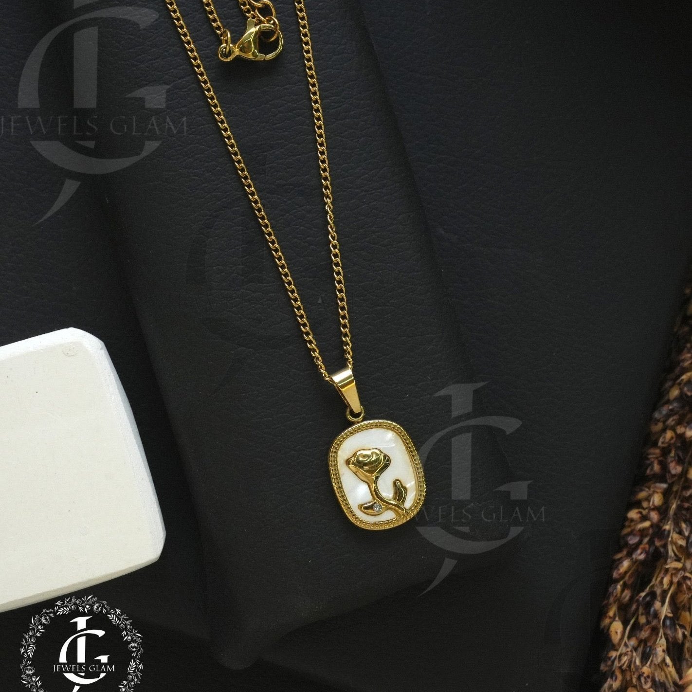 Elegant Gold-Plated Rose Pendant Necklace