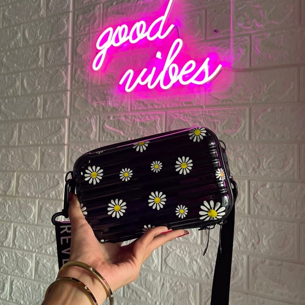 Teens crossbody box bag :)