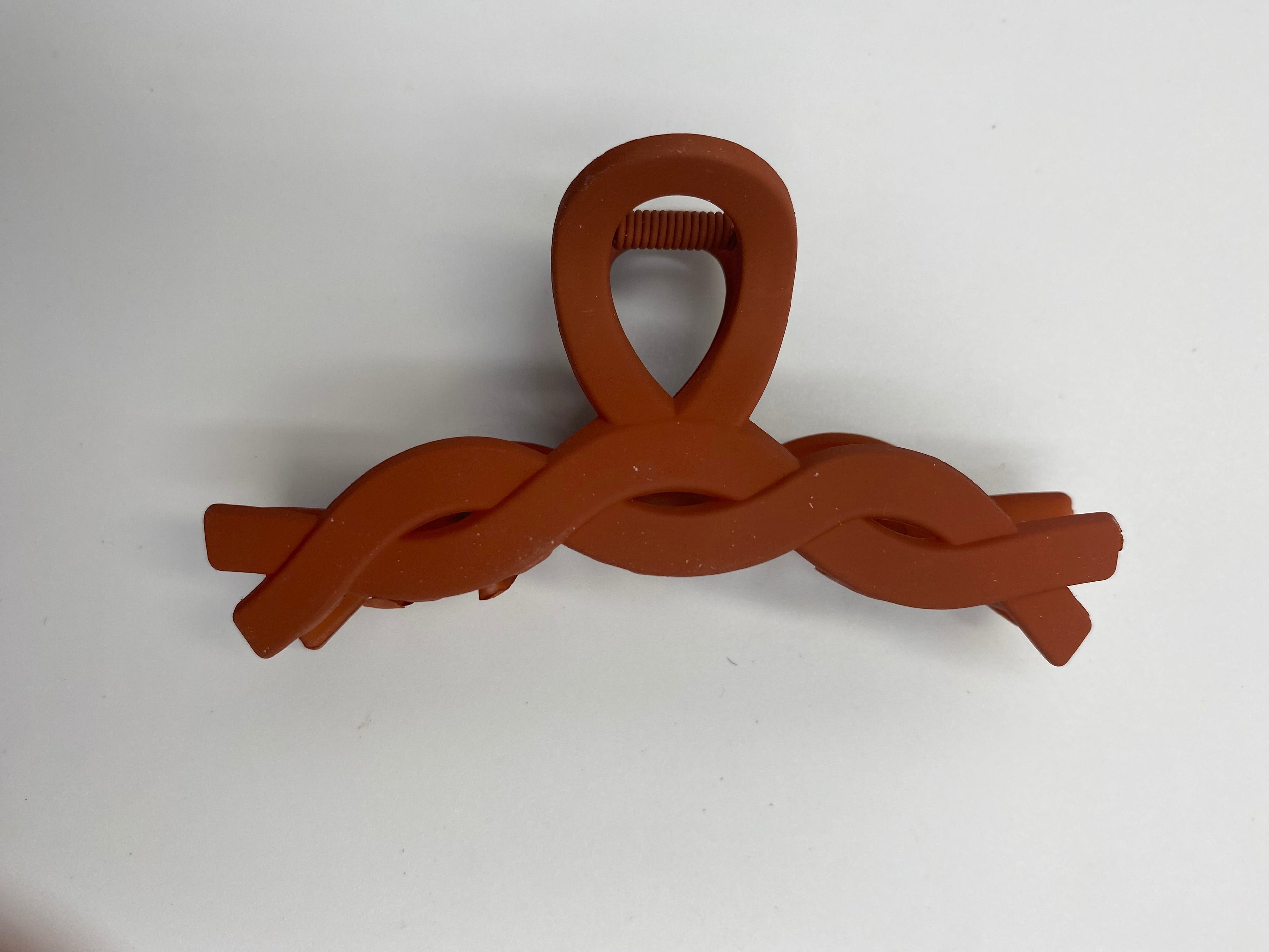 Twisted Matte Hair Claw Clips