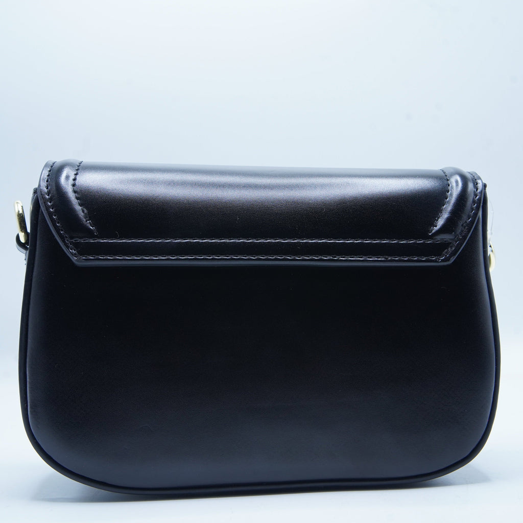 Women Sleek Leather Bag With Adjustable Strap