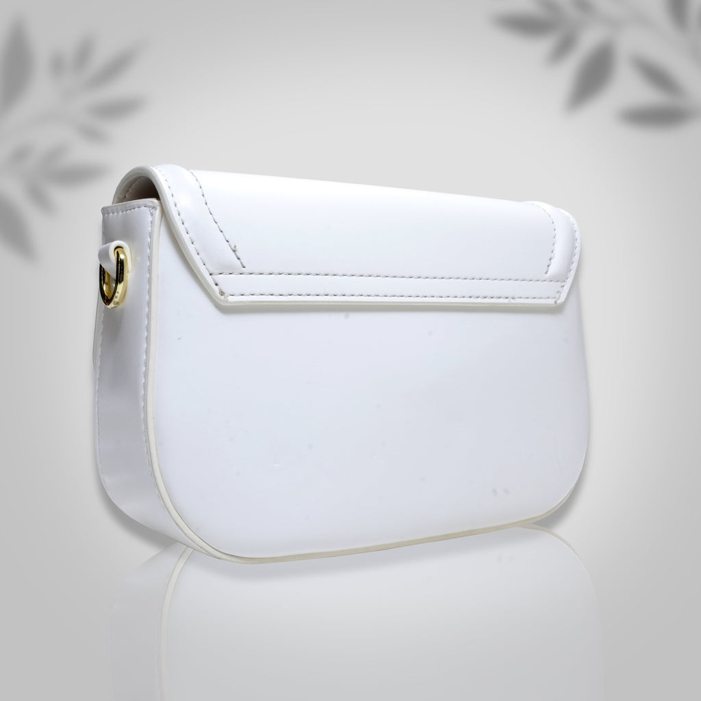 Women Sleek Leather Bag With Adjustable Strap