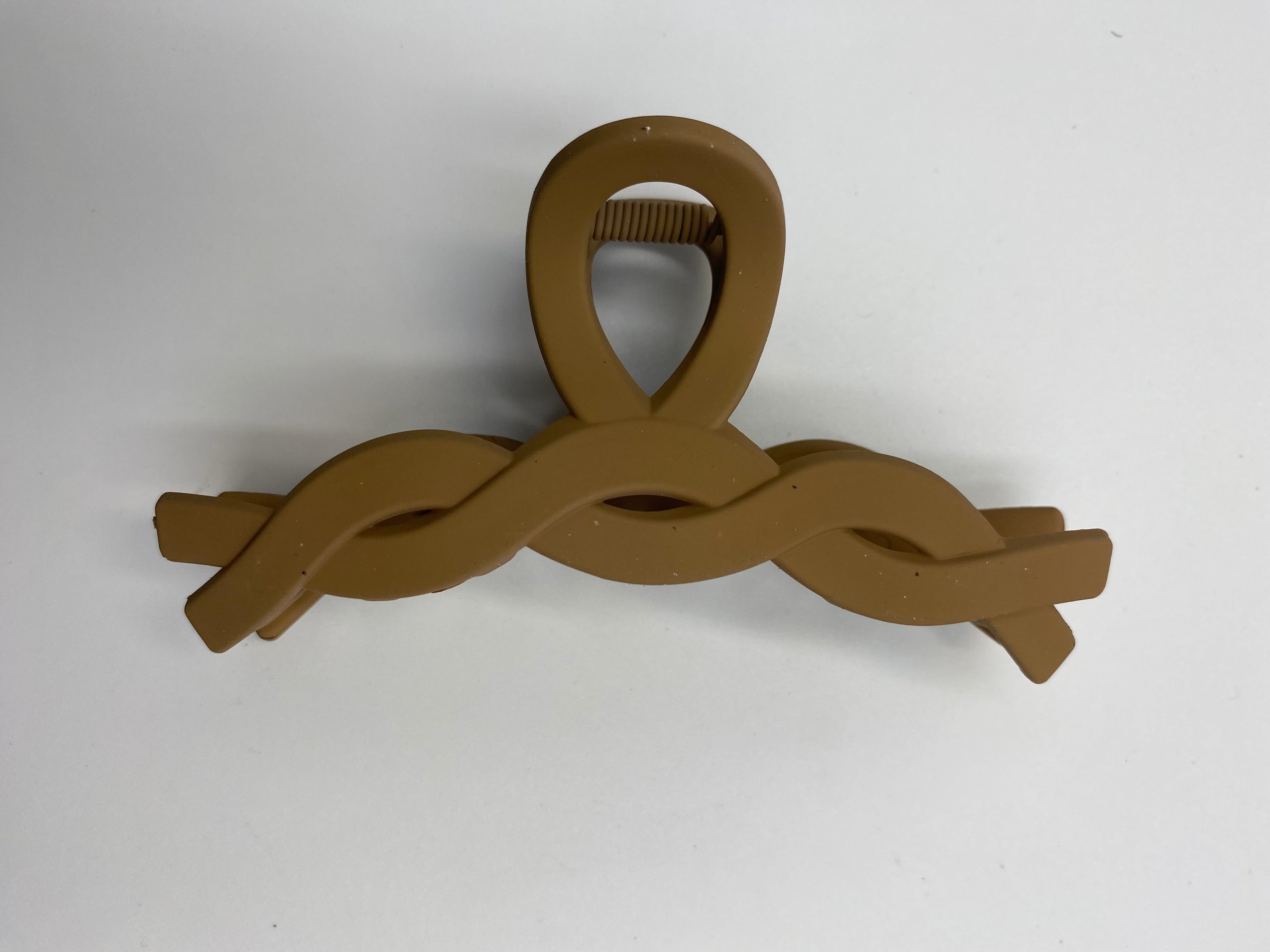 Twisted Matte Hair Claw Clips