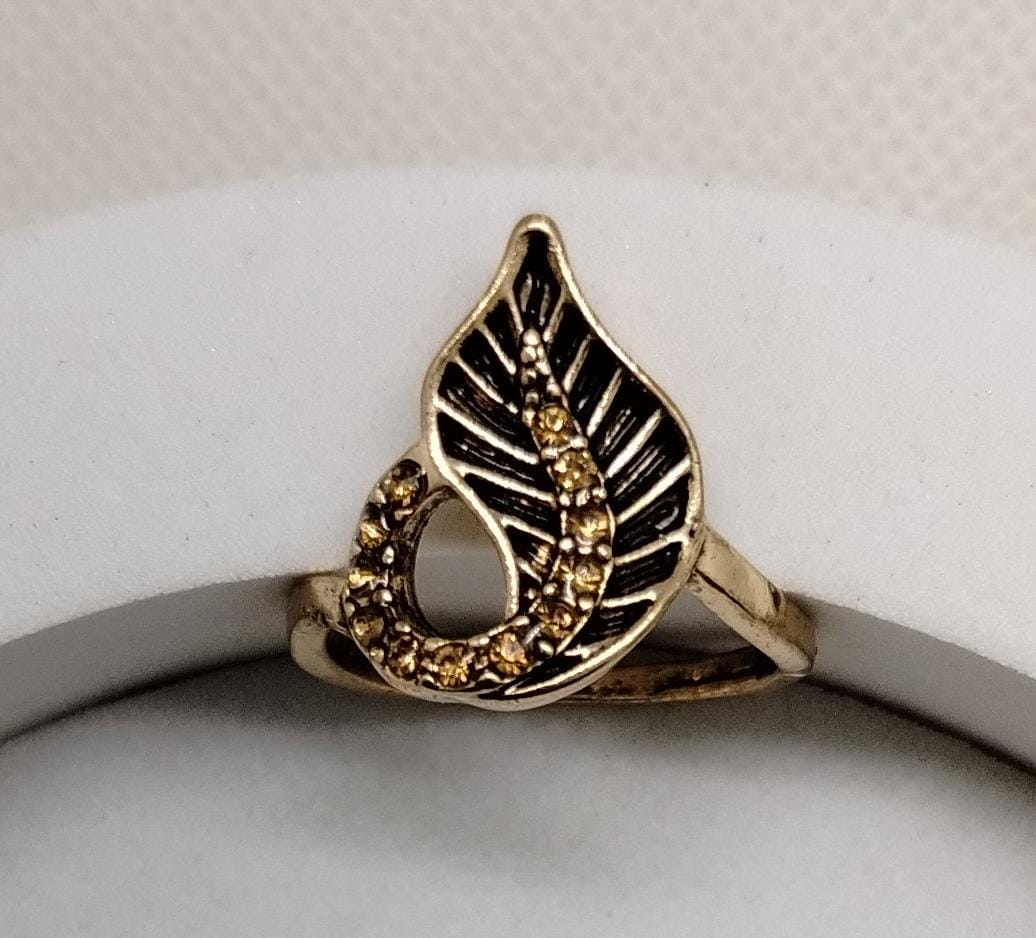 Enchanted Leaf Statement Ring