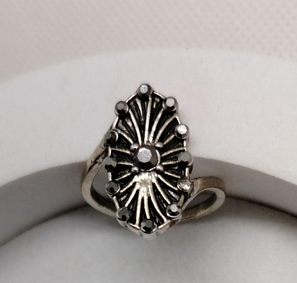 Vintage Radiant Burst Statement Ring